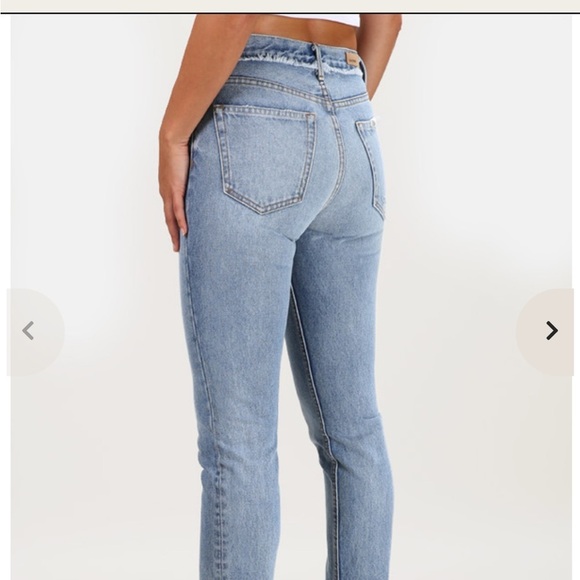 GRLFRND | Karolina High-Rise Light Wash Distressed Jeans Part Time Love Raw Hem - Picture 3 of 14